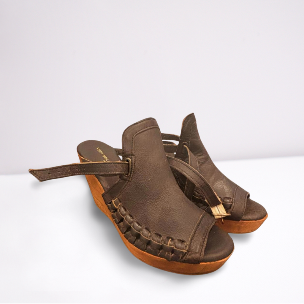 Used Very Volatile Los Angeles Womens Wedges | Brown | 9