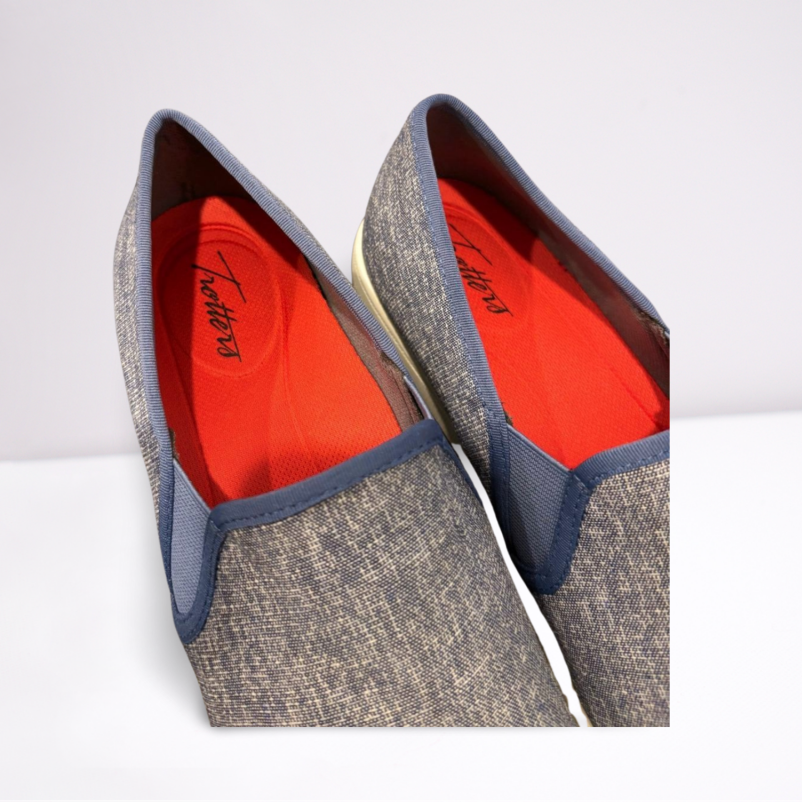 Used Trotters Womens Slip-On Shoes - Cushioned | Blue | 9