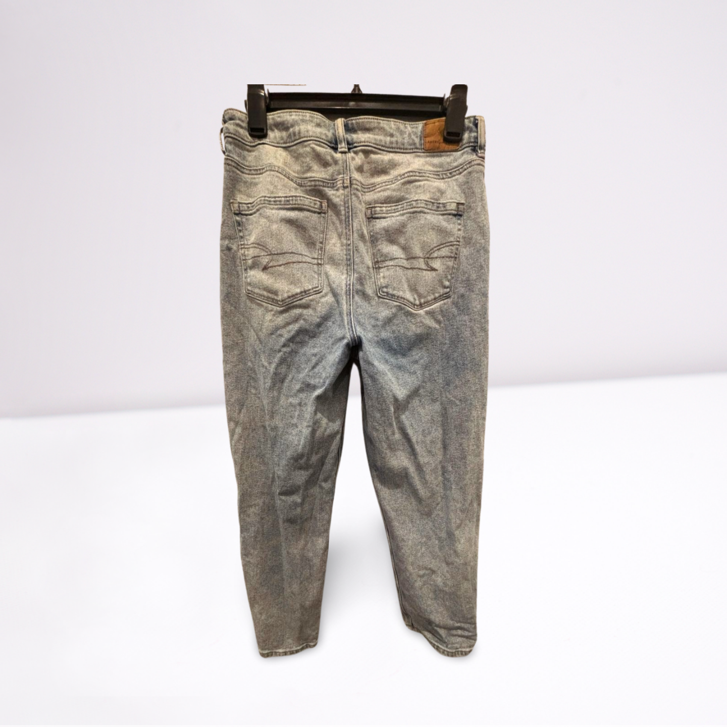 American Eagle Mom Straight Jeans - Women - Lightwash Blue - Size 8 Short  Stretch - Very Good - Pic 7