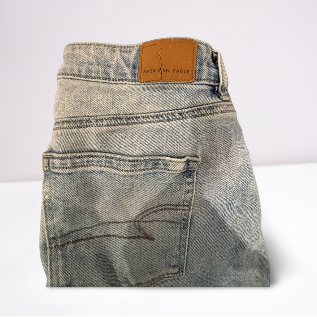 American Eagle Mom Straight Jeans - Women - Lightwash Blue - Size 8 Short  Stretch - Very Good - Pic 8