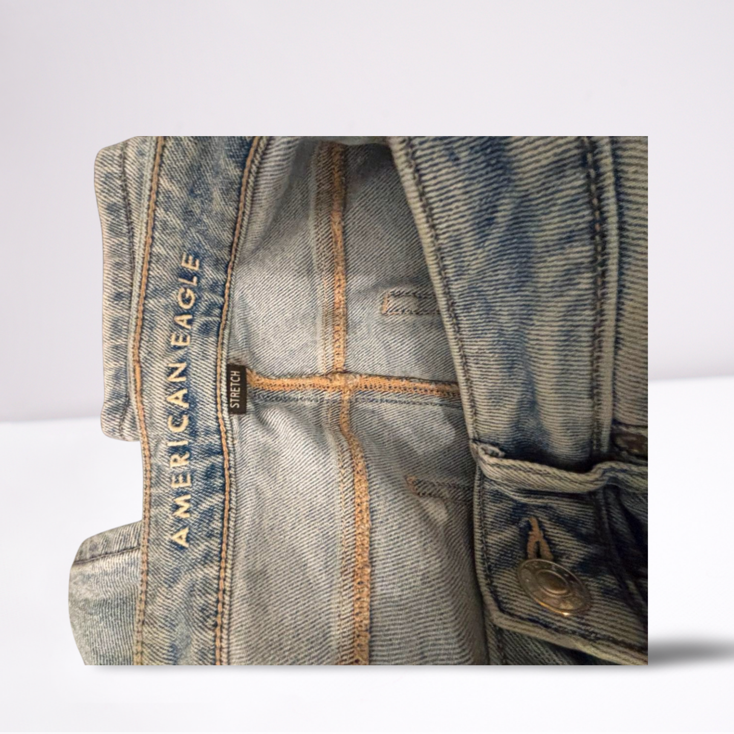 American Eagle Mom Straight Jeans - Women - Lightwash Blue - Size 8 Short  Stretch - Very Good - Pic 9