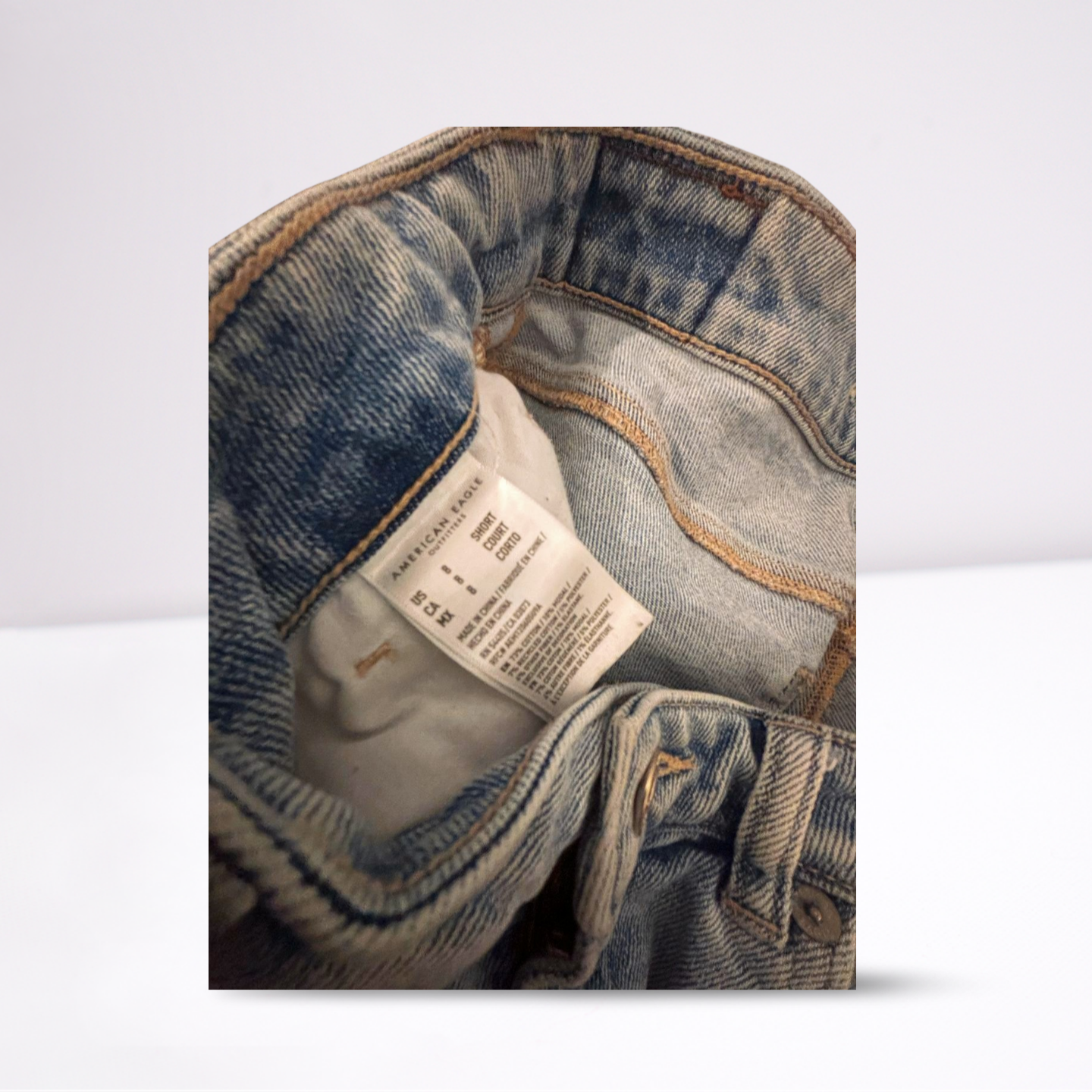 American Eagle Mom Straight Jeans - Women - Lightwash Blue - Size 8 Short  Stretch - Very Good - Pic 10