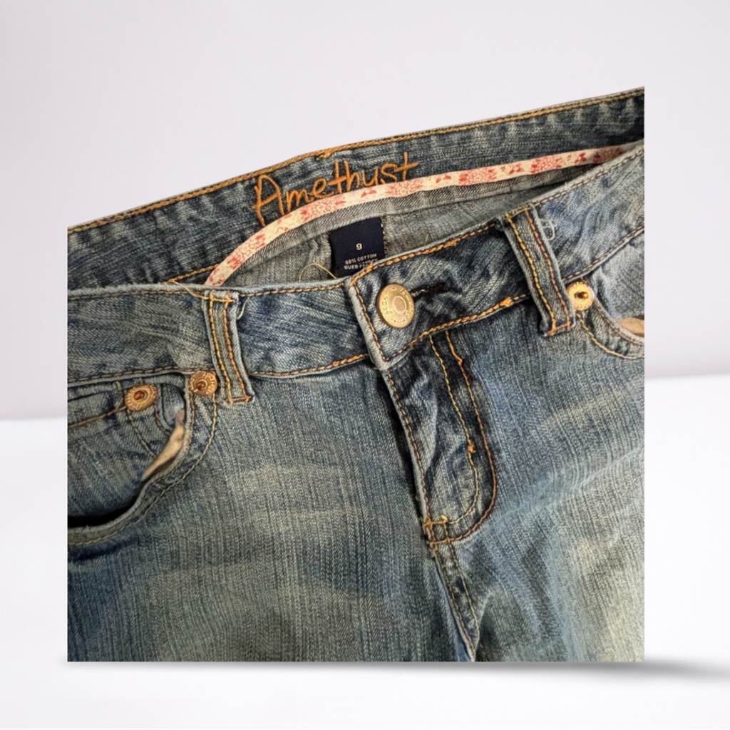 Womens Amethust Jeans Slightly Distressed Vintage  - Size 9 - Blue - Very Good - Pic 5
