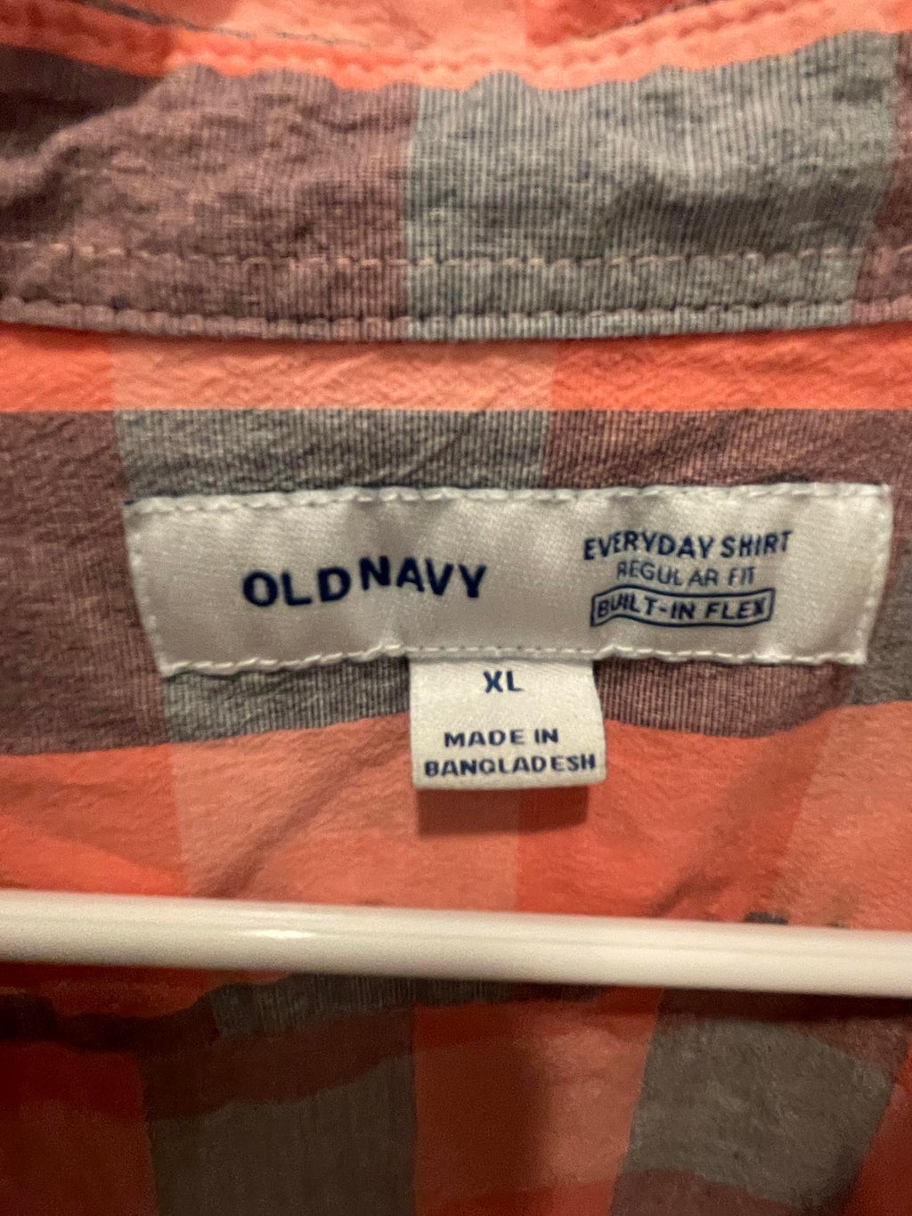 Old Navy Mens Button Down Shirt Everyday Casual Front Pocket - Coral - XL - Like New - Pic 3