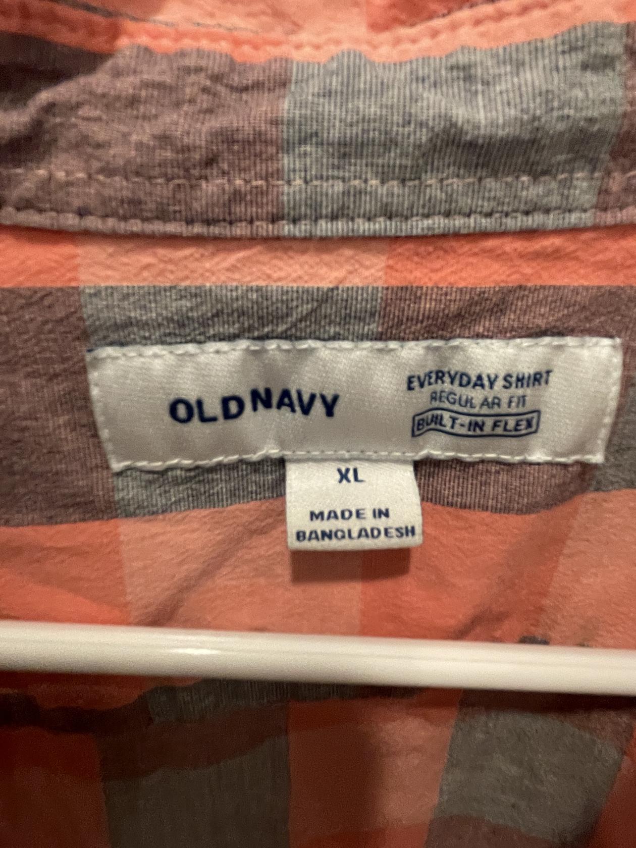 Old Navy Mens Button Down Shirt Everyday Casual Front Pocket - Coral - XL - Like New - Pic 3