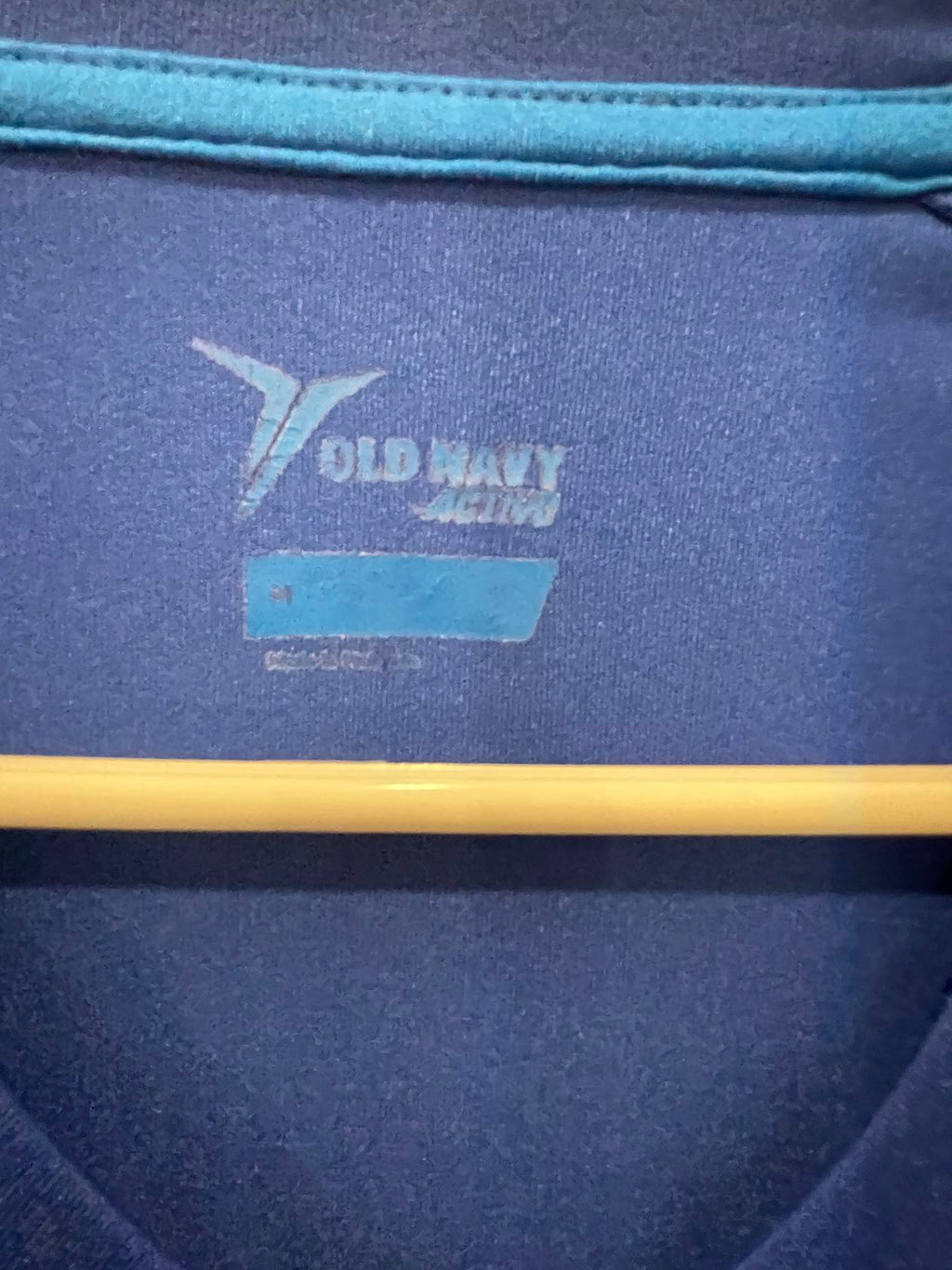 Old Navy Mens Long Sleeve Active T-Shirt Active Graphic Sleeves - Blue - Medium - Very Good - Pic 3