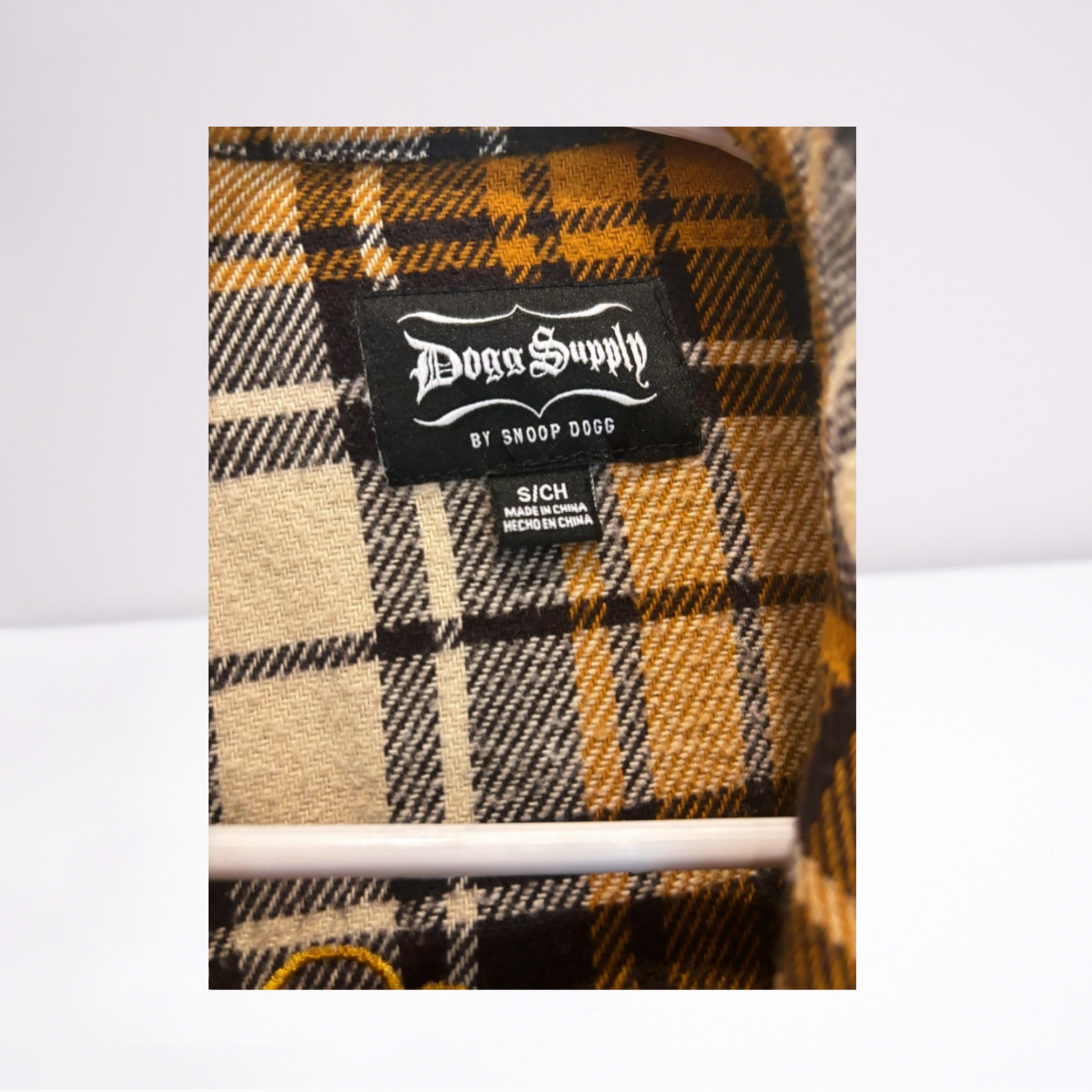 Used Dogg Supply by Snoop Dogg Mens Button Down Shirt | Gold/Black | Small