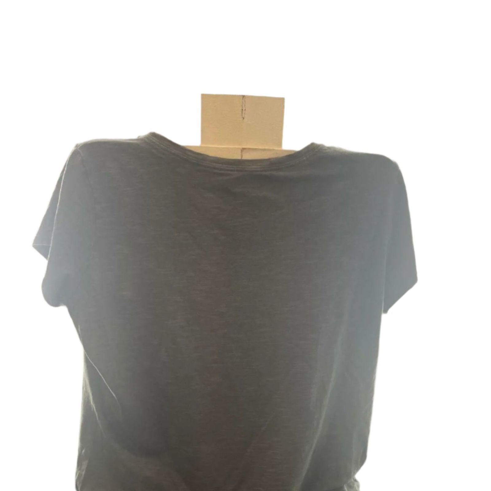 Used Columbia Womens V-Neck T-Shirt - Pocket Cap Sleeve | Gray | XL